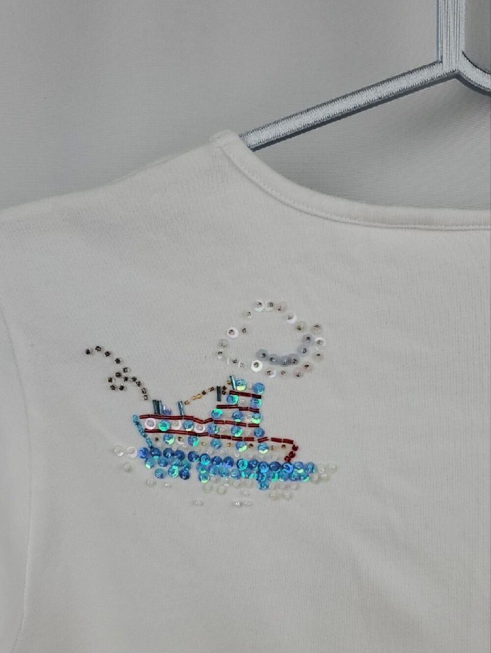 Quacker Factory White Short Sleeve Sequin Beach Scene Tee - Picture 9 of 12